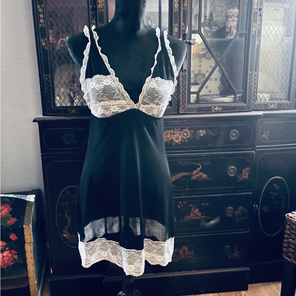 Sexy Black Sheer Nightie Lingerie W/Tan Lace Trim & Adjustable Straps Medium